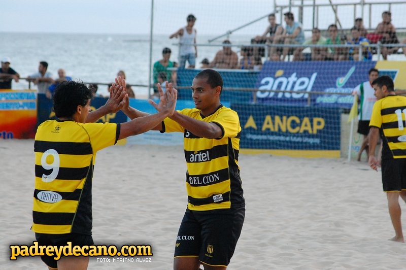 Peñarol Campeón de Fútbol Playa!