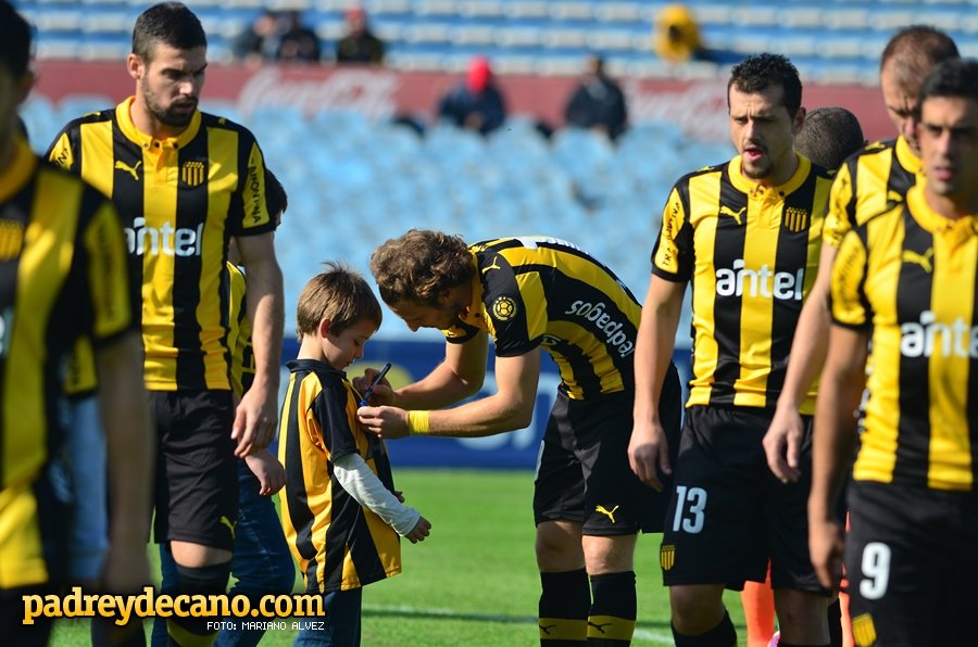 peñarol-cerro-apertura-2015-foto-mariano-alvez-02