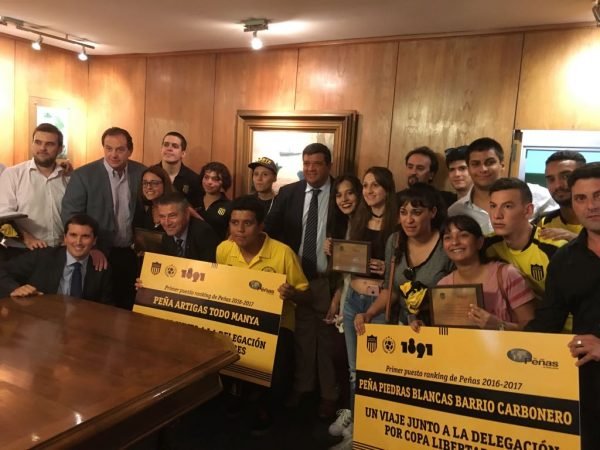 Peñarol Ayuda Padre Y Decano El Sitio Del Pueblo 4218