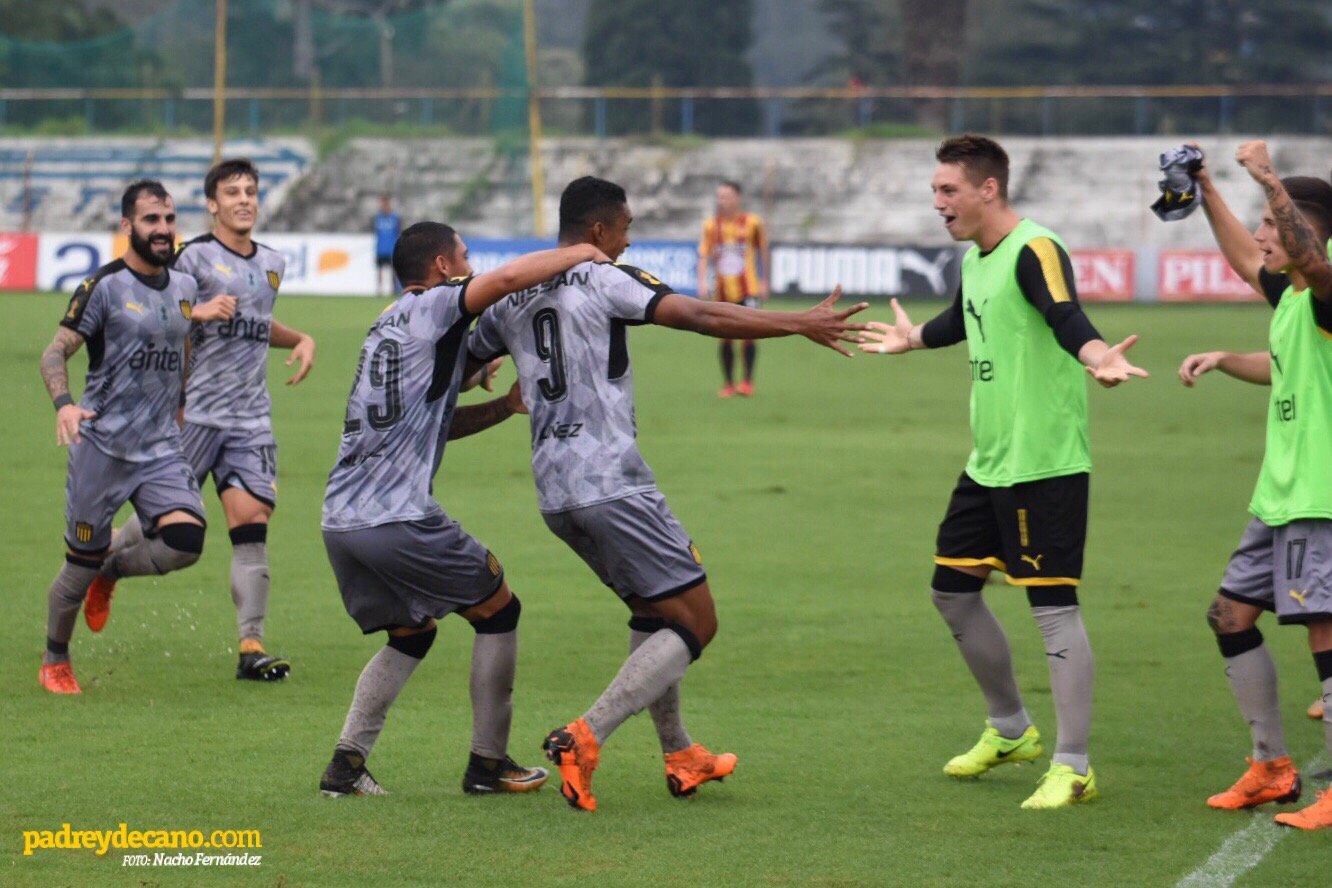 Puntos vitales por la Tabla Anual - Club Nacional de Football